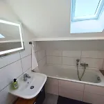 Lofty Maisonette Wohnung, A Lage, 10 Min Zur Messe Fuer Bis Zu 6 Personen *