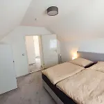 Lofty Maisonette Wohnung, A Lage, 10 Min Zur Messe Fuer Bis Zu 6 Personen