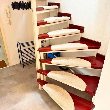 Daire Lofty Maisonette Wohnung, A Lage, 10 Min Zur Messe Fuer Bis Zu 6 Personen