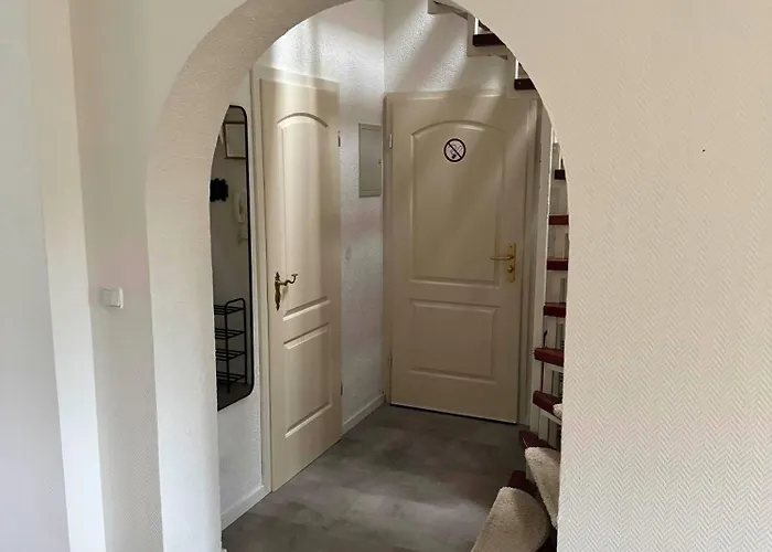 Lofty Maisonette Wohnung, A Lage, 10 Min Zur Messe Fuer Bis Zu 6 Personen *